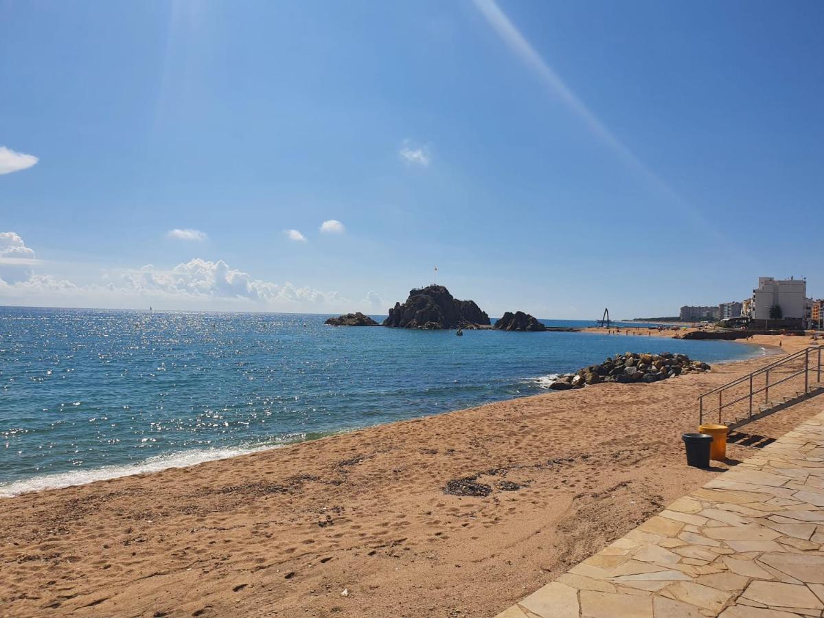 Habitacion Delante De La Playa Blanes Eksteriør billede